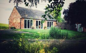 Cosy One Bed Barn Conversion Donington Park East Midlands Airport